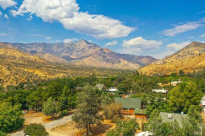 Idyllic Home in Kernville with Private Beach Access